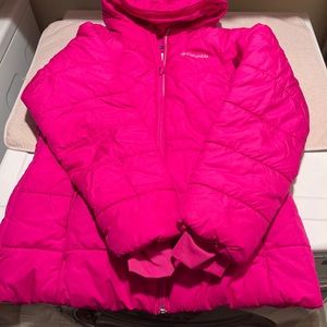Adorable hot pink juniors XL Columbia jacket.